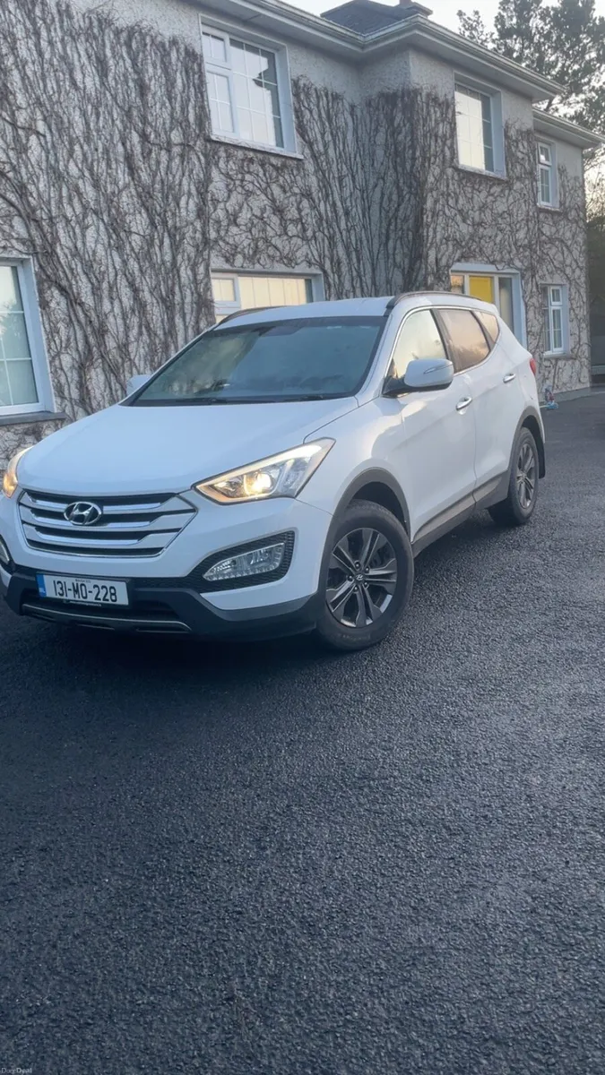 Hyundai Santa Fe 7 seater - Image 1