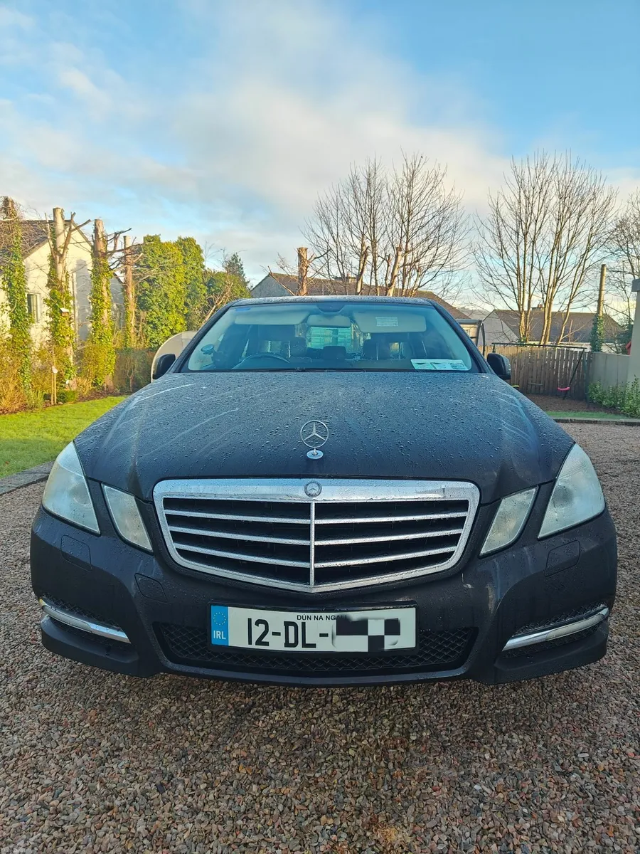 Mercedes-Benz E-Class 2012 - Image 2