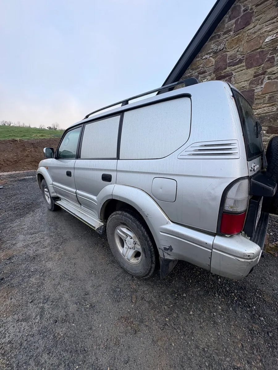 Toyota Land Cruiser 2001 - Image 4