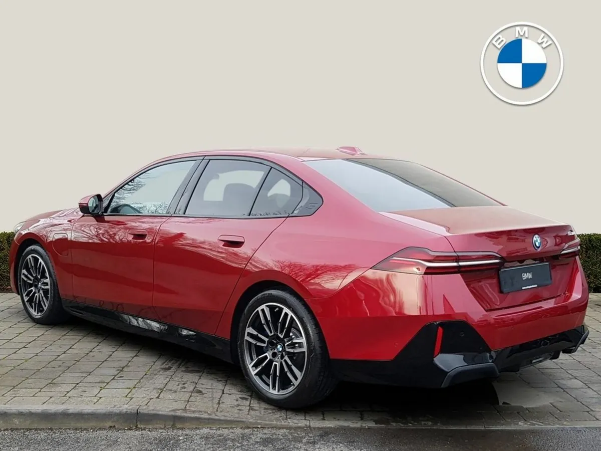 BMW 5-Series 530e M Sport Saloon - Image 2