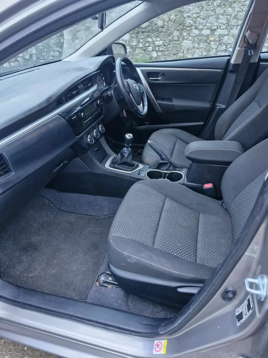 Toyota Corolla 2014#BELOW MRKT VALUE TO SELL FAST - Image 4