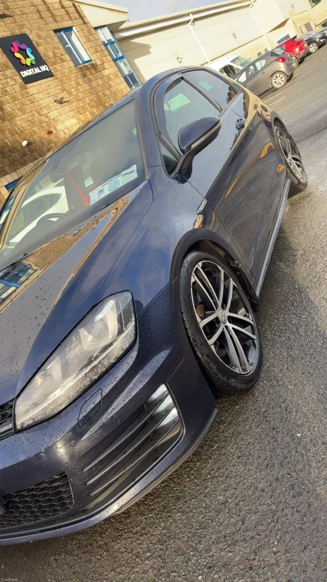 Volkswagen Golf Gtd - Image 4