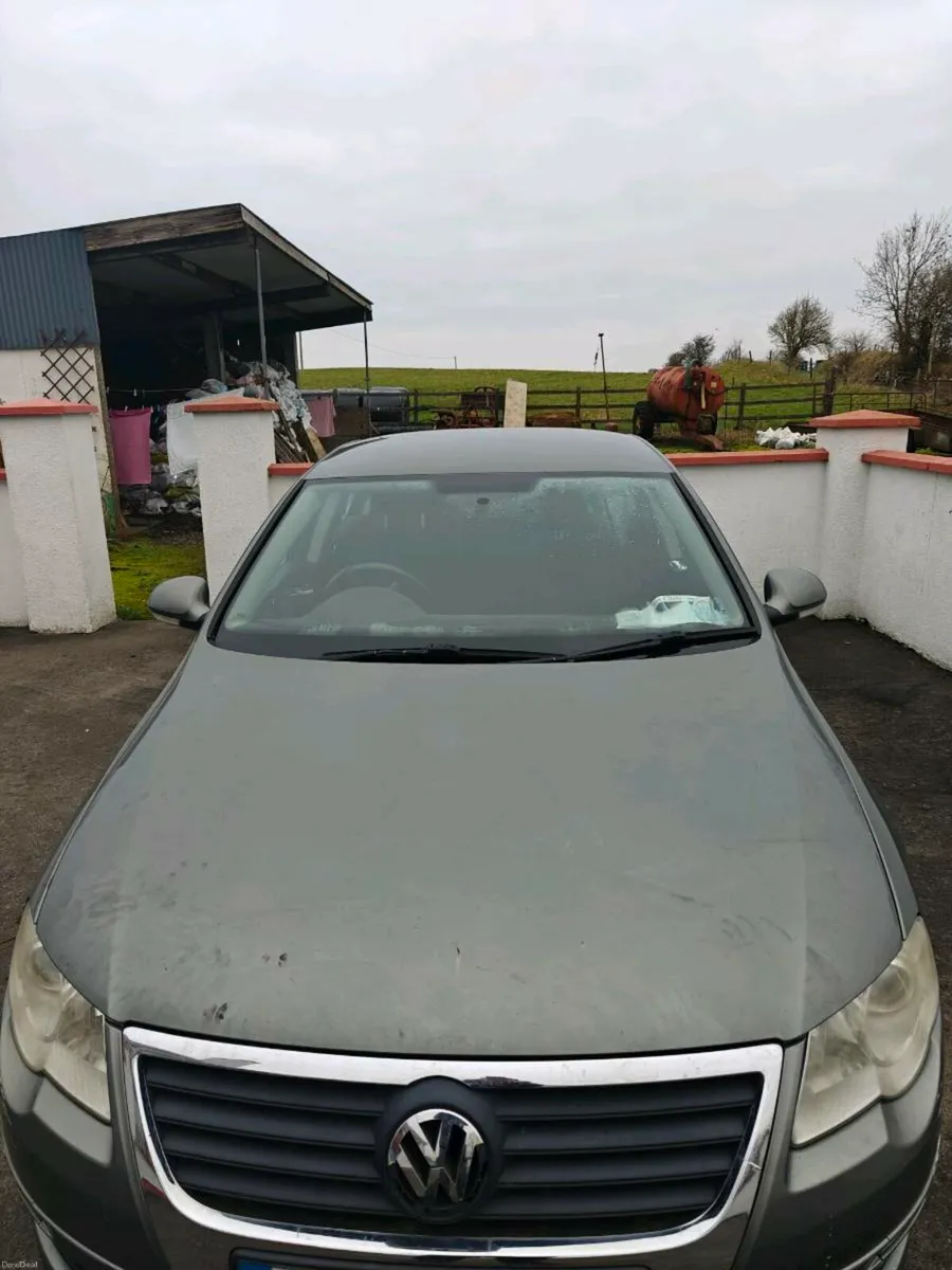 2008 Volkswagen Passat - Image 2