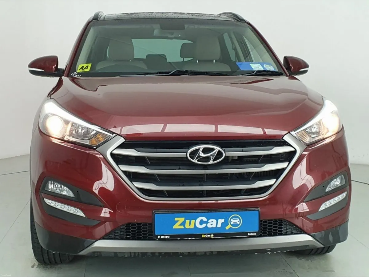 Hyundai Tucson 1.7 D Premium // PANORAMIC ROOF // - Image 3