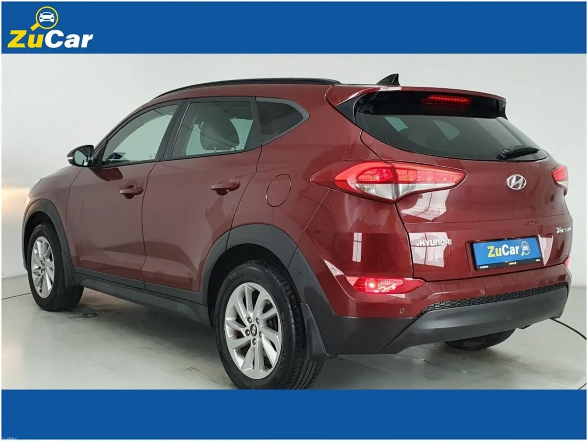 Hyundai Tucson 1.7 D Premium // PANORAMIC ROOF // - Image 4