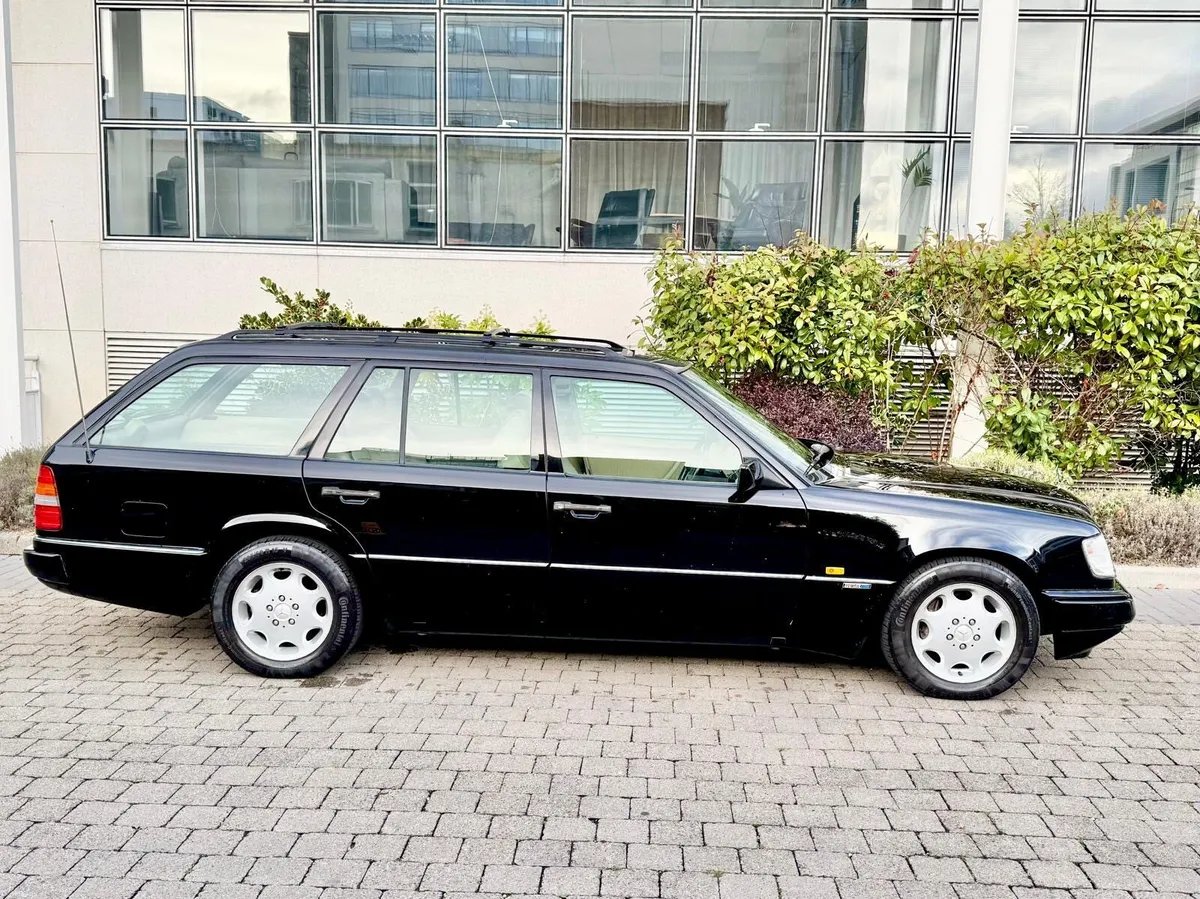 Mercedes w124 E320 Sportline estate - Image 3