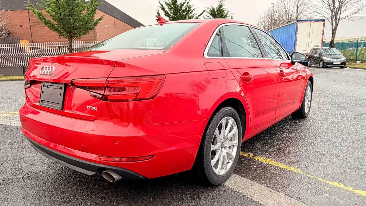 AUDI A4 RED 2016 - Image 4