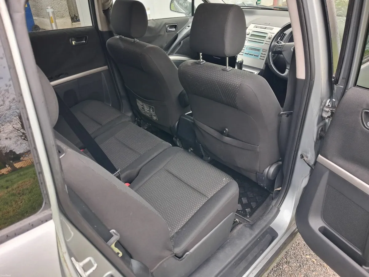 Toyota Corolla 2009 - Image 2