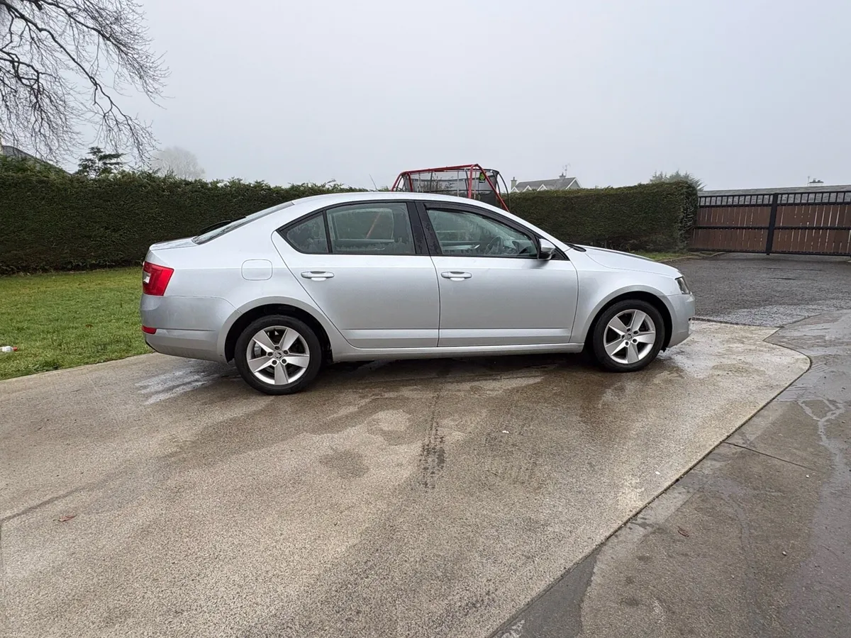 162 SKODA OCTAVIA 1.6 D NCT 12/26 - Image 3