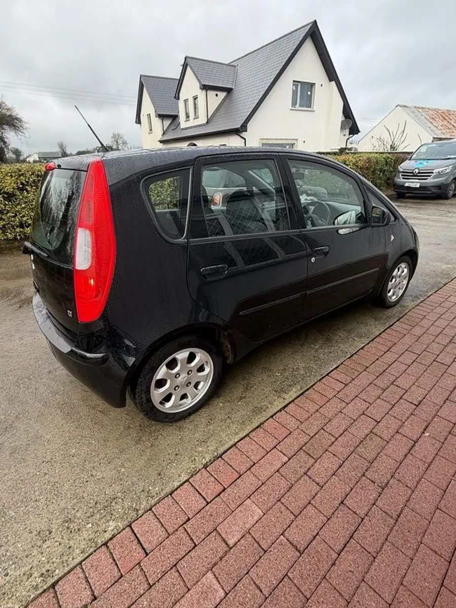 2005 Mitsubishi Colt - Image 4