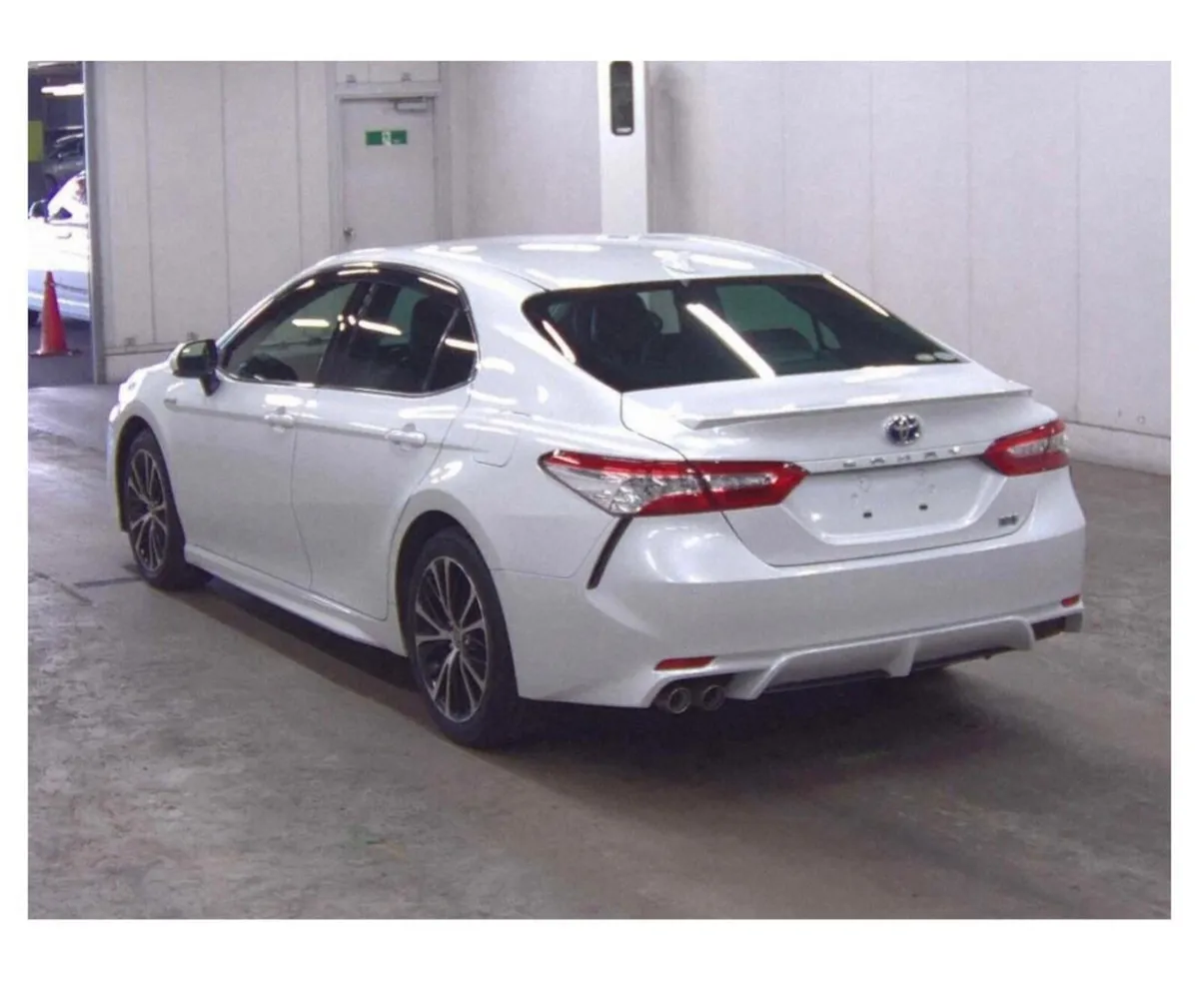 TOYOTA CAMRY 2020 - Image 3