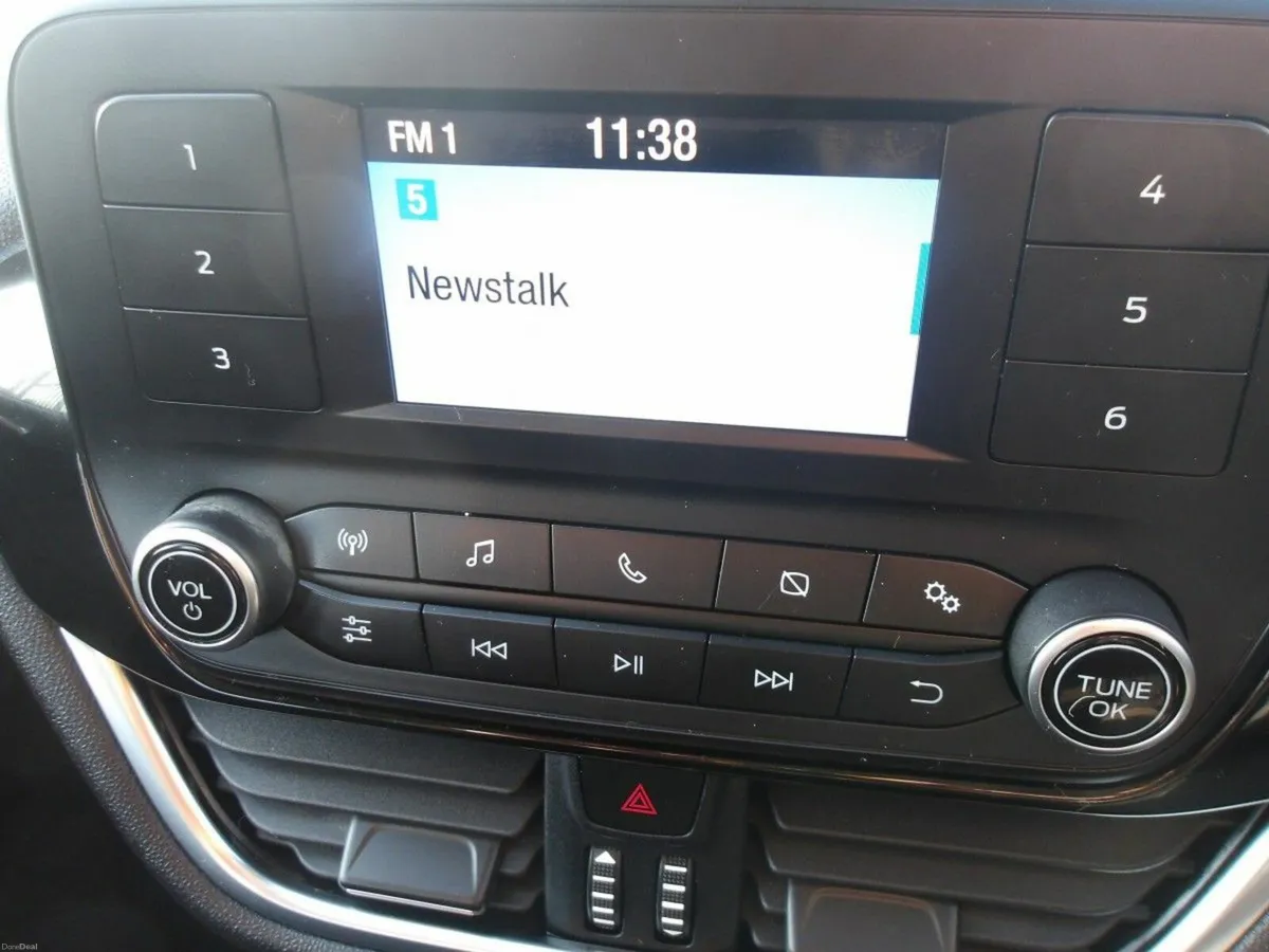 Ford Fiesta 1.1L 85 PS Titanium - Image 2