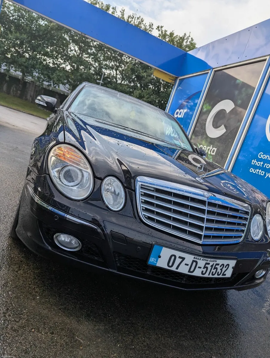 Mercedes-Benz E-Class 2007 - Image 1