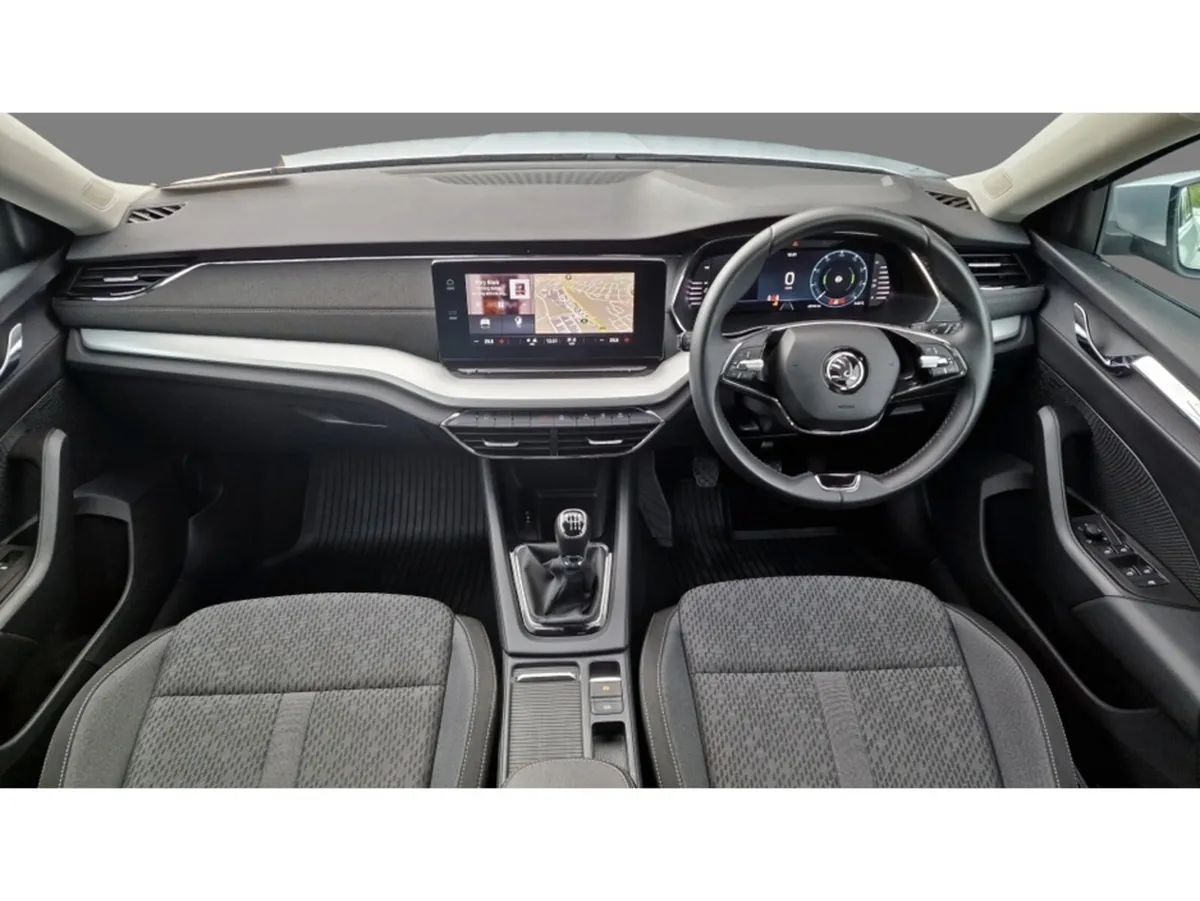 Skoda Octavia STYLE 2.0 TDI 115 BHP-DIGITAL COCKPI - Image 2