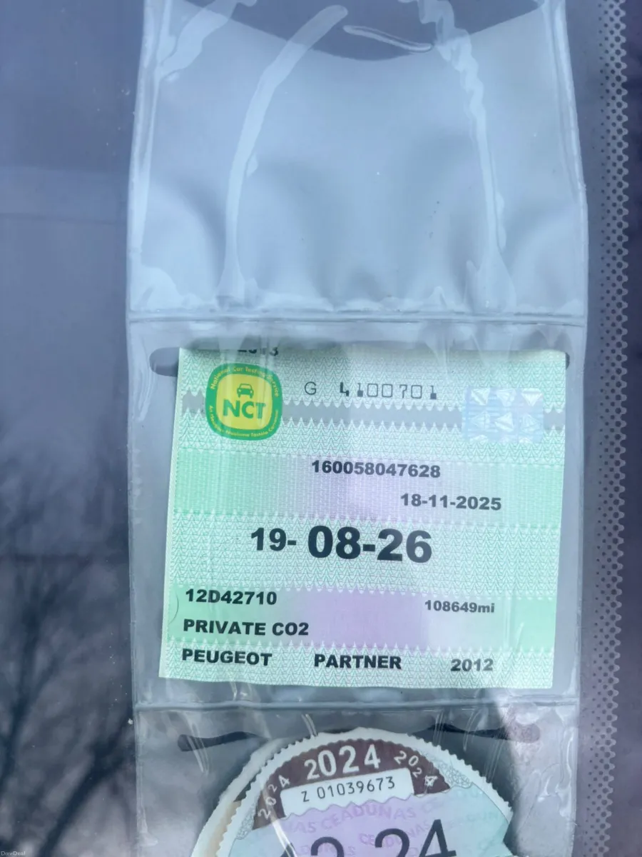 Peugeot Partner Tepee 2012 wheel chair - Image 3