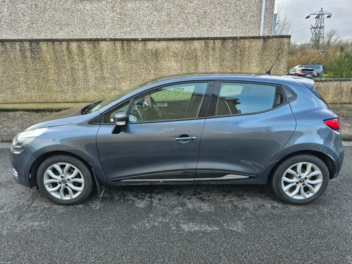Renault Clio *2 years Nct* - Image 4