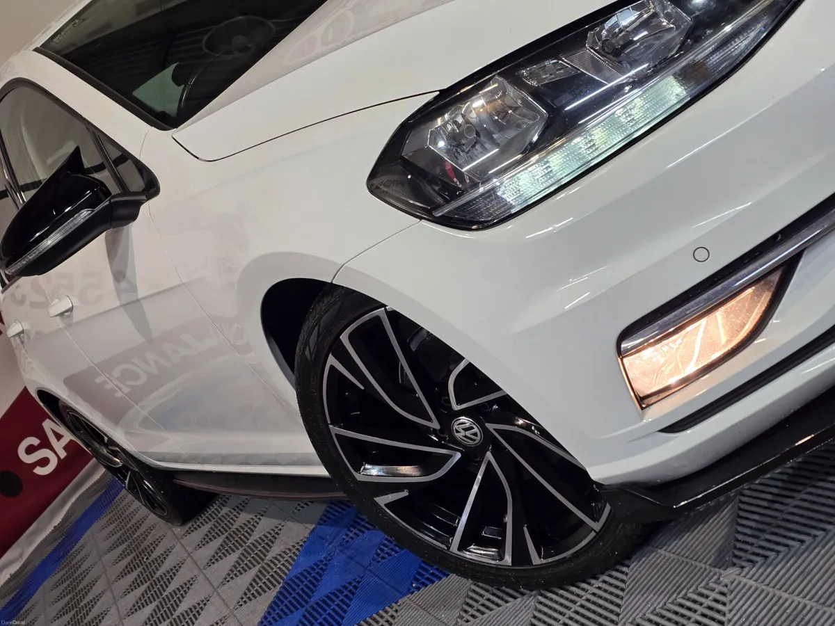 VW GOLF 7.5 1.6 TDI MATCH MANUAL - Image 4