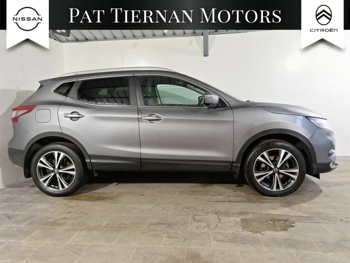 Nissan Qashqai 1.3 PET SV Premium - Image 3
