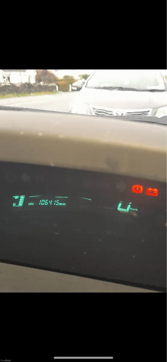 2009 toyota yaris - Image 4