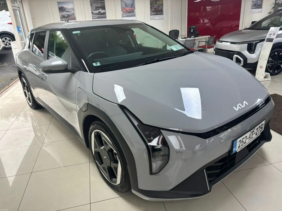 Kia EV4 EV4 5 HB EARTH K3 LR 5DR AUTO - Image 2