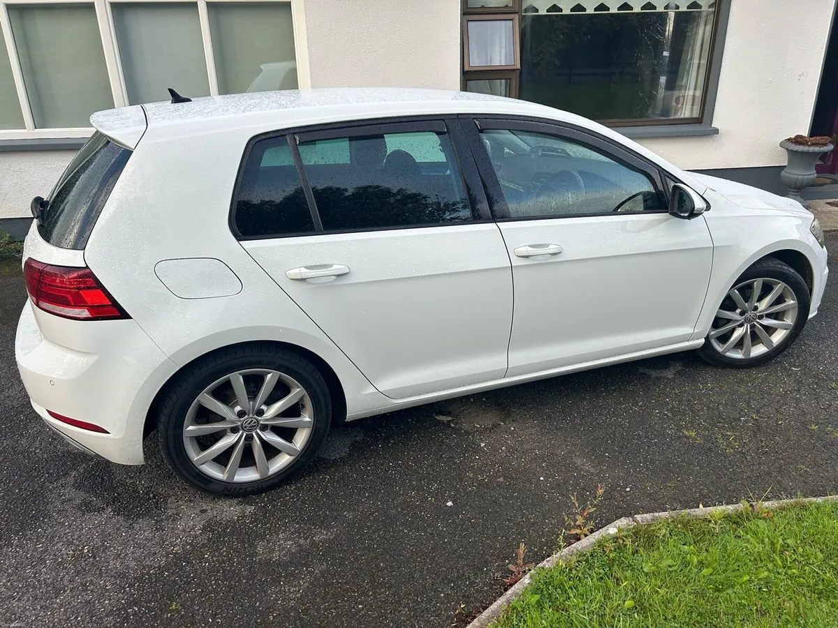 Volkswagen Golf 1.6 TDI 115HP HIGHLINE - Image 4
