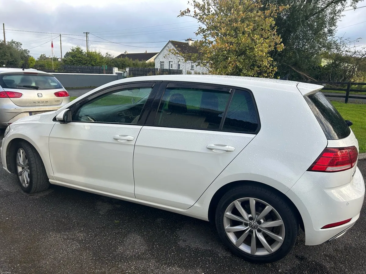 Volkswagen Golf 1.6 TDI 115HP HIGHLINE - Image 3