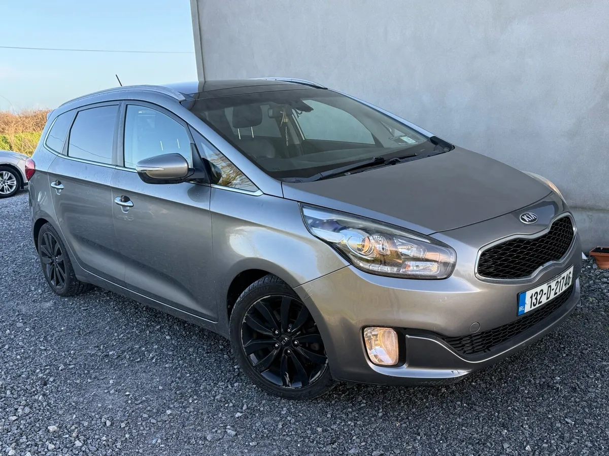 2013 Kia Carens 7 Seater NCT 10/26 - Image 1