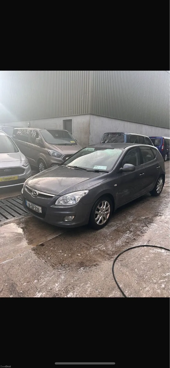 Hyundai i30 2010 1.6L diesel - Image 3