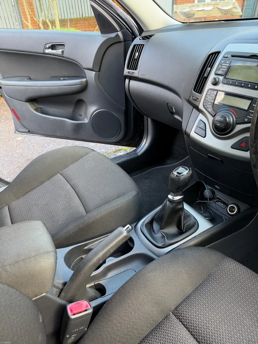 Hyundai i30 2011 - Image 4