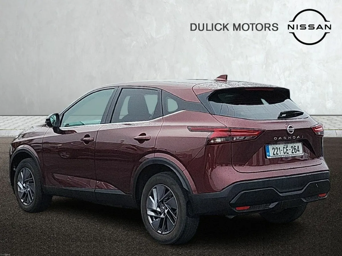 Nissan Qashqai 1.3 PET MILD HYBRID SV - Image 2