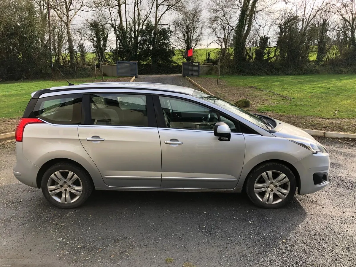 Peugeot 5008 - Low mileage - Image 4