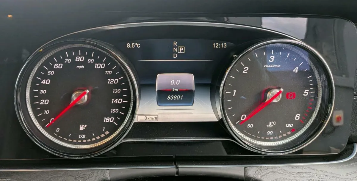 Mercedes e220d AMG Line 2 year NCT - Image 4