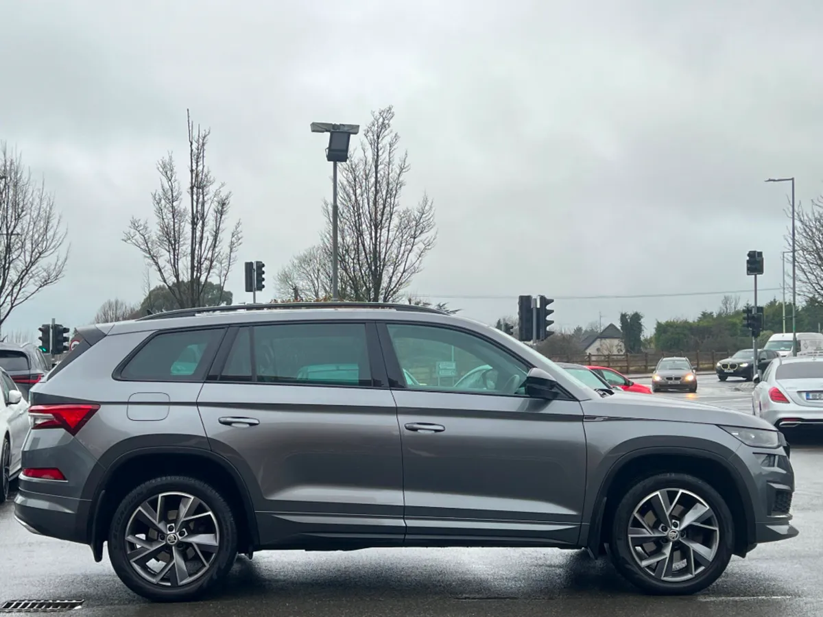 Skoda Kodiaq 7S SPORTLINE 2.0TDI 150HP AUTO *LOW K - Image 4