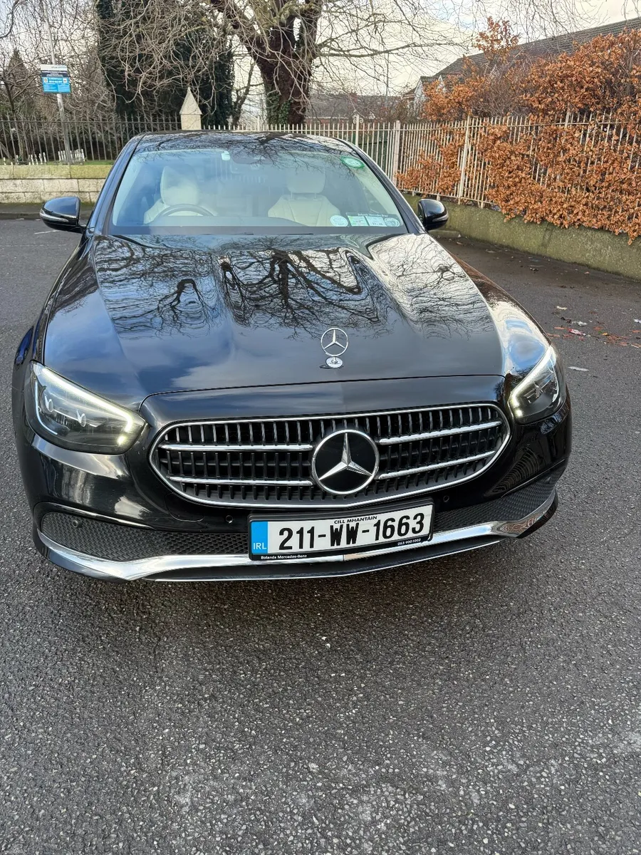 Mercedes-Benz E-Class 2021 - Image 2