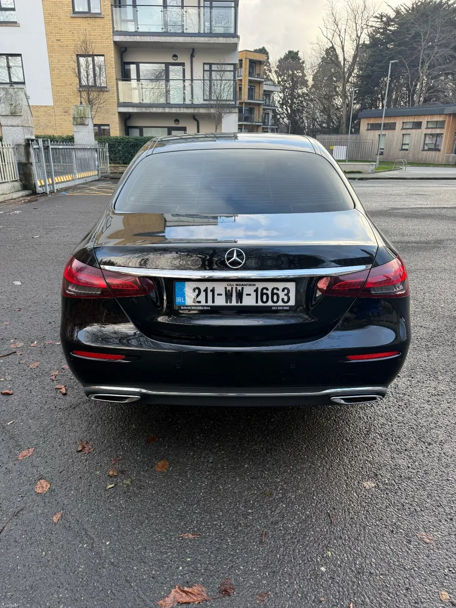 Mercedes-Benz E 220 2021 - Image 4