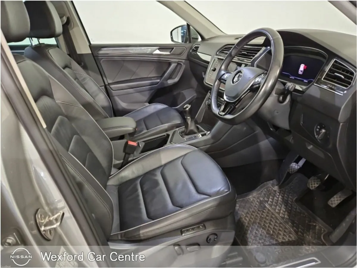 Volkswagen Tiguan 2.0 TDI 150HP R-Line LOW KM - Image 2