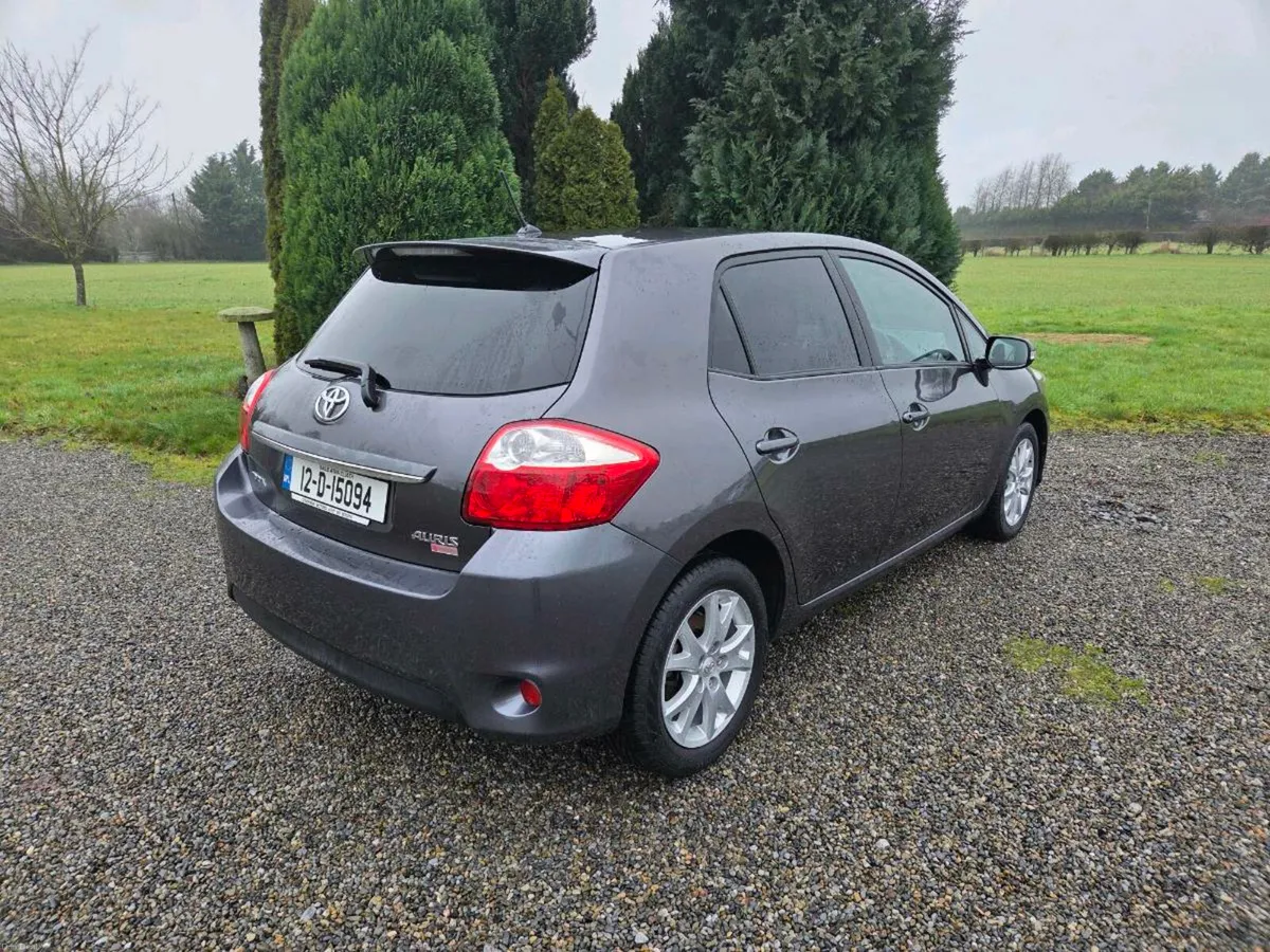 Very Low Mileage Toyota Auris Sport 1.4 Diesel - Image 3