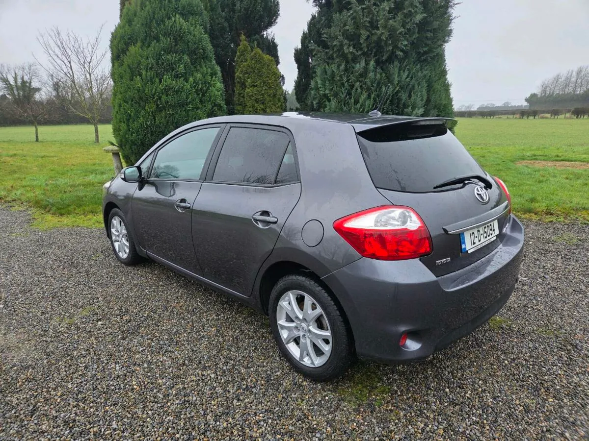 Very Low Mileage Toyota Auris Sport 1.4 Diesel - Image 4