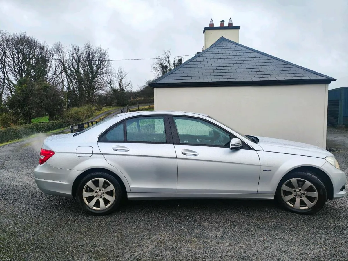 C Class Mercedes C200 - Image 3