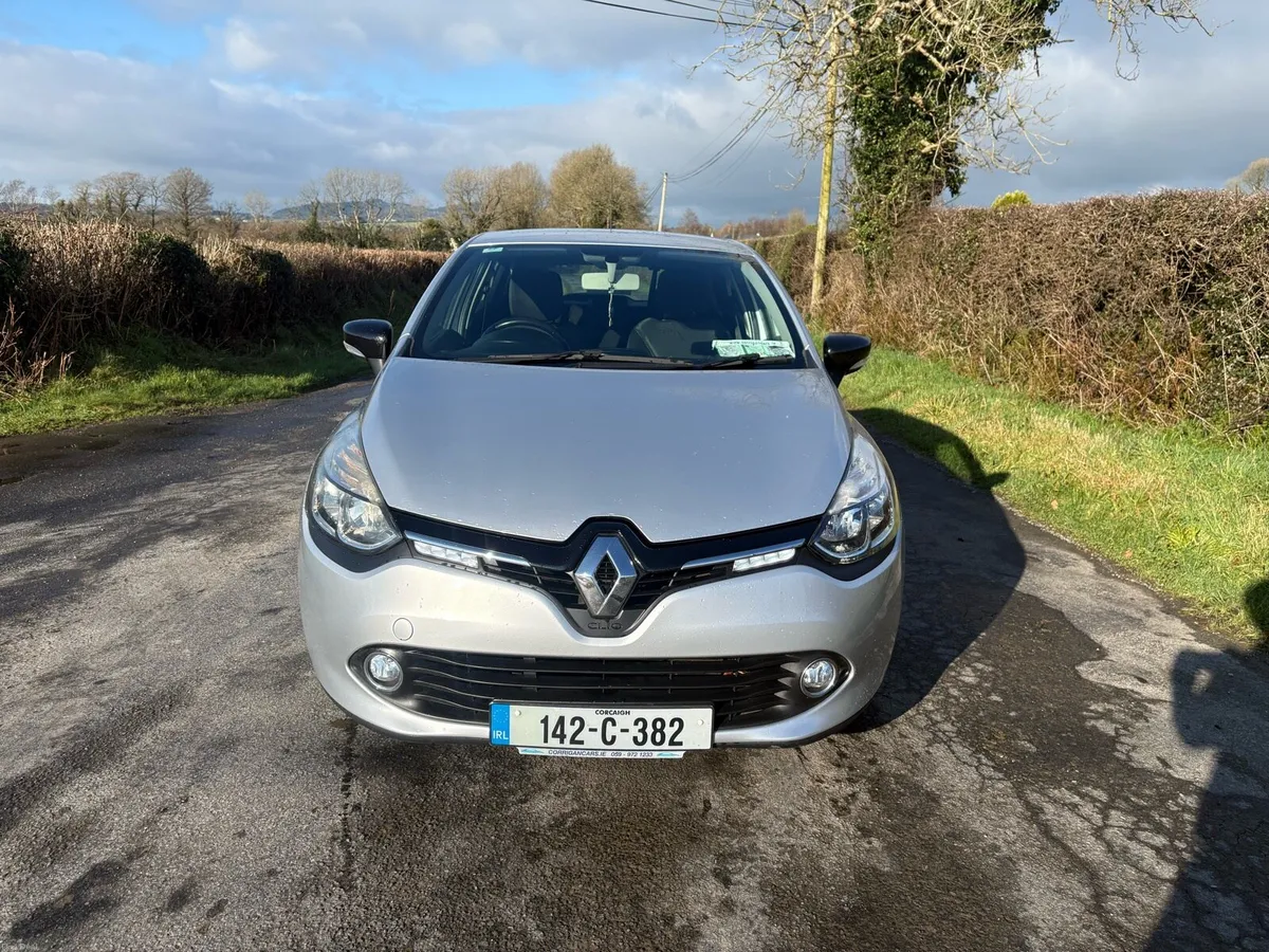Renault Clio *low mileage* - Image 2