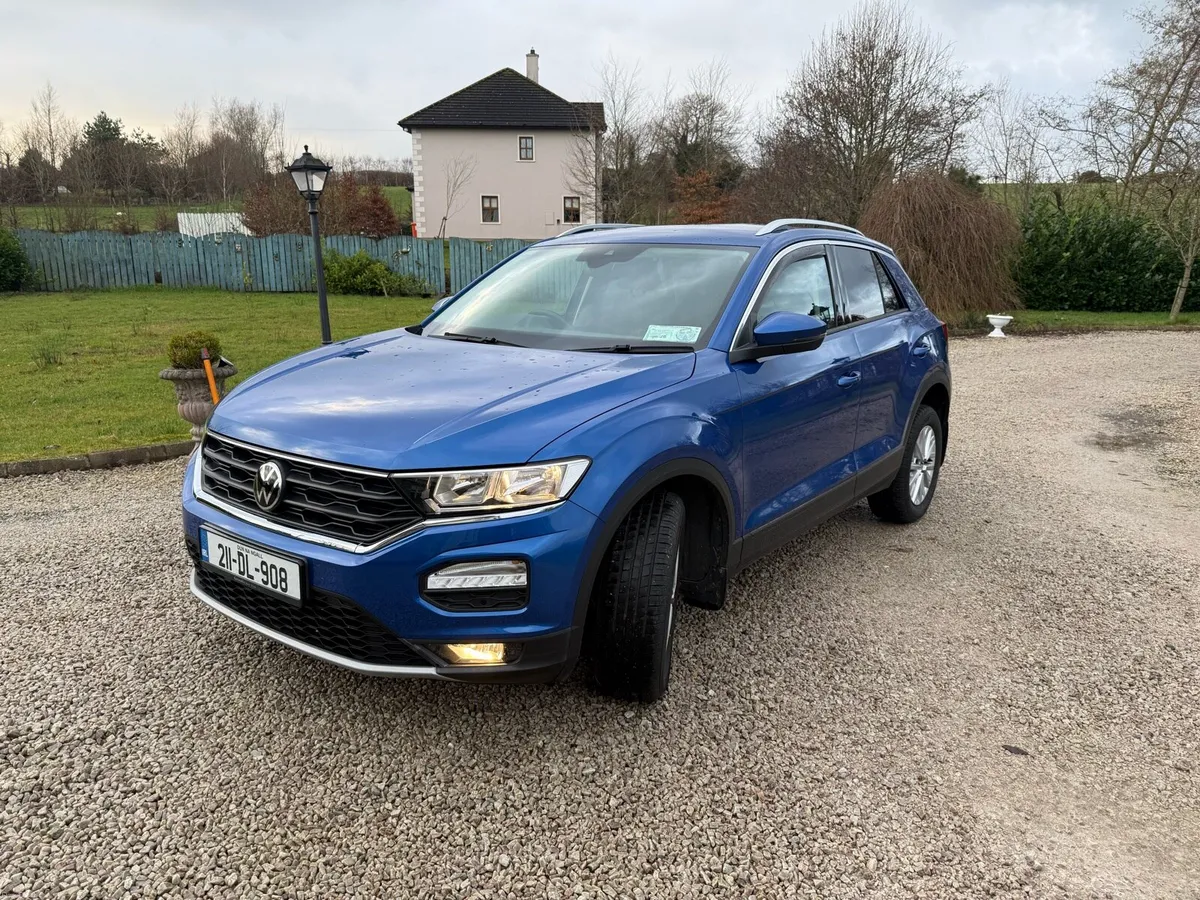 Volkswagen T-Roc - Image 2