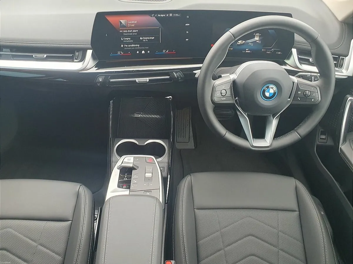 BMW iX1 eDrive20 xLine - Image 4