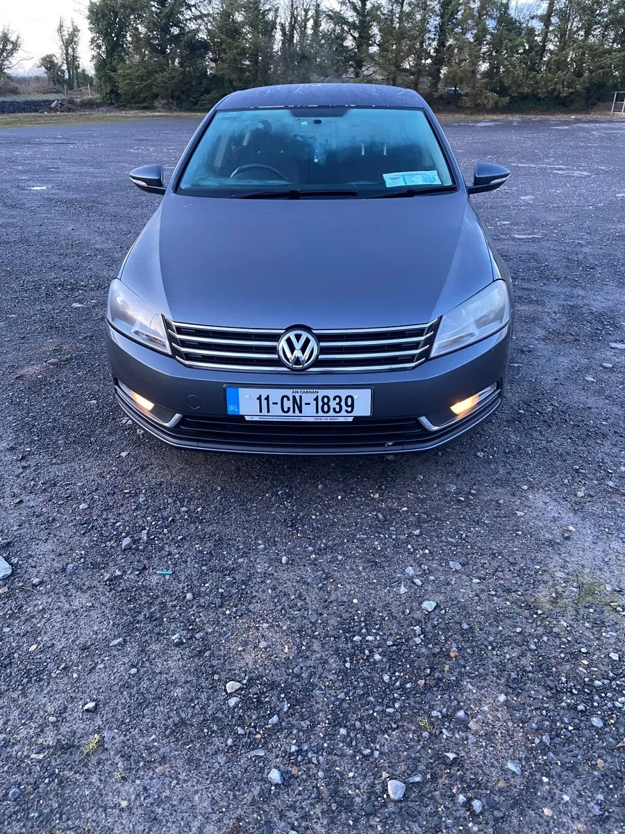 Volkswagen Passat 2011 - Image 1