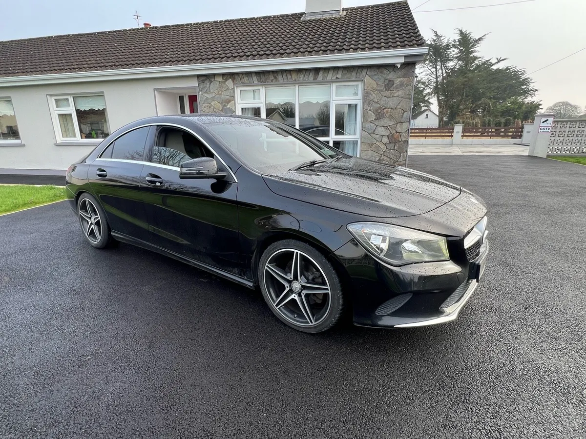 Mercedes CLA 200d Urban - Image 2