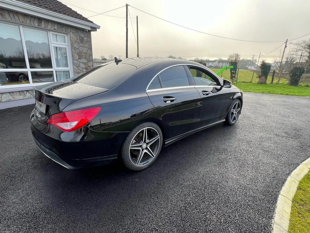Mercedes CLA 200d Urban - Image 3