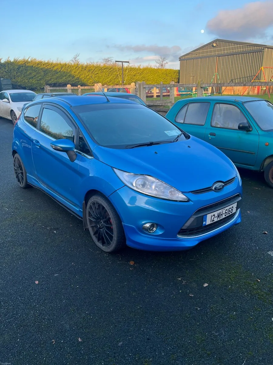 2012 fiesta - Image 1