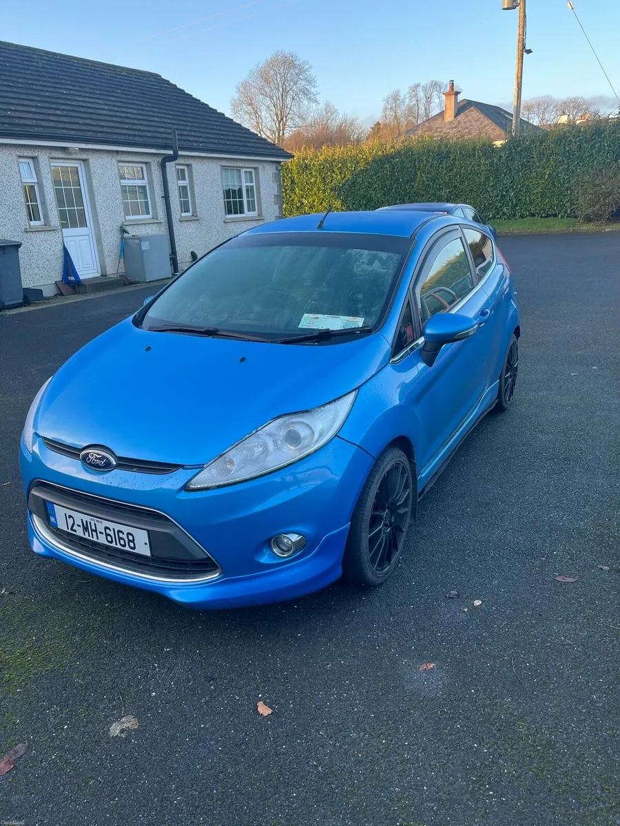 2012 fiesta - Image 2