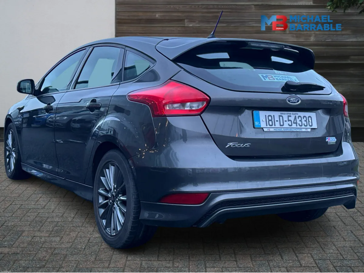 Ford Focus 1.0 ST-LINE ECOBOOST 140 140PS 5DR T - Image 2