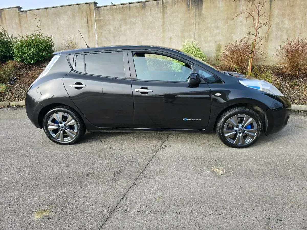 171Nissan Leaf Tekna 30Kwh NewNct LowMil 11bar - Image 2