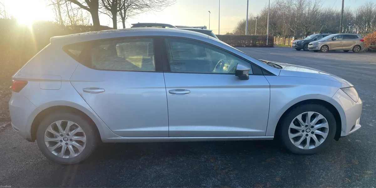 Silver SEAT LEON - Image 2
